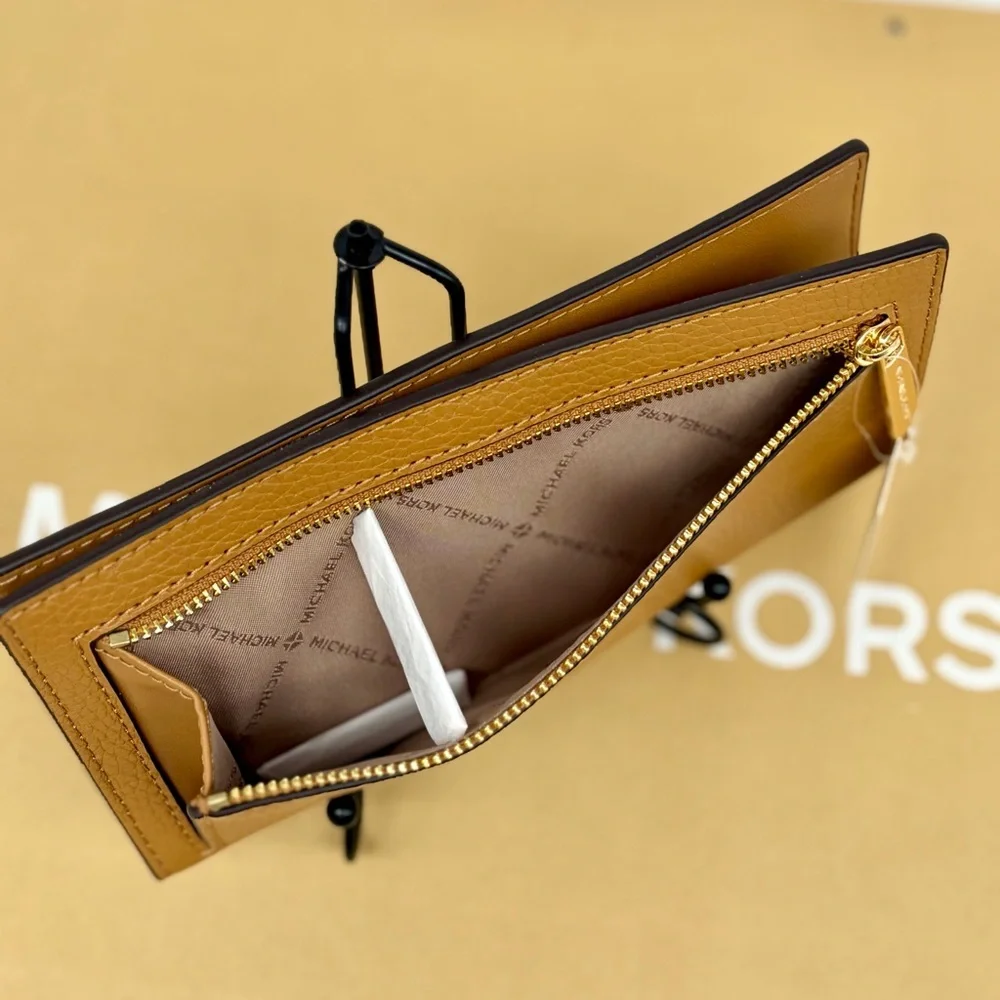 Michael Kors chic michael